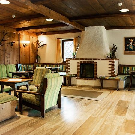 Hotel Marko 厄茨 外观 照片